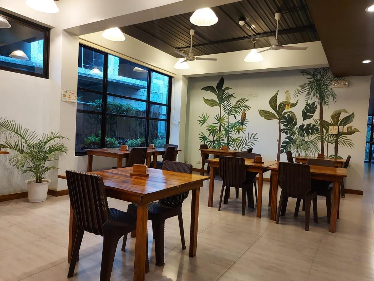 Acacia Garden Inn And Suites Корон Экстерьер фото