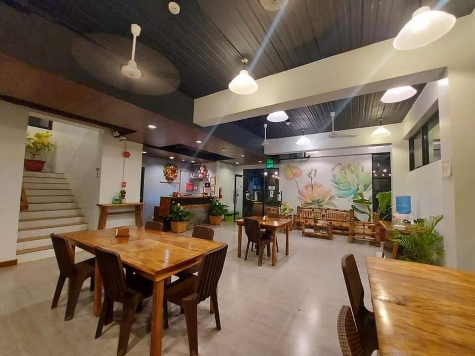 Acacia Garden Inn And Suites Корон Экстерьер фото