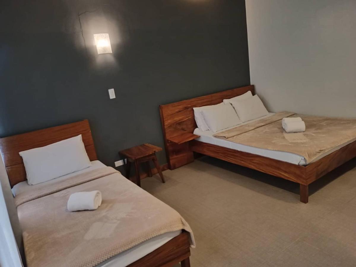 Acacia Garden Inn And Suites Корон Экстерьер фото
