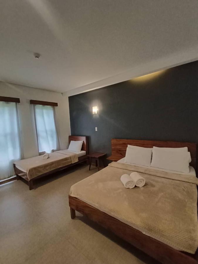 Acacia Garden Inn And Suites Корон Экстерьер фото