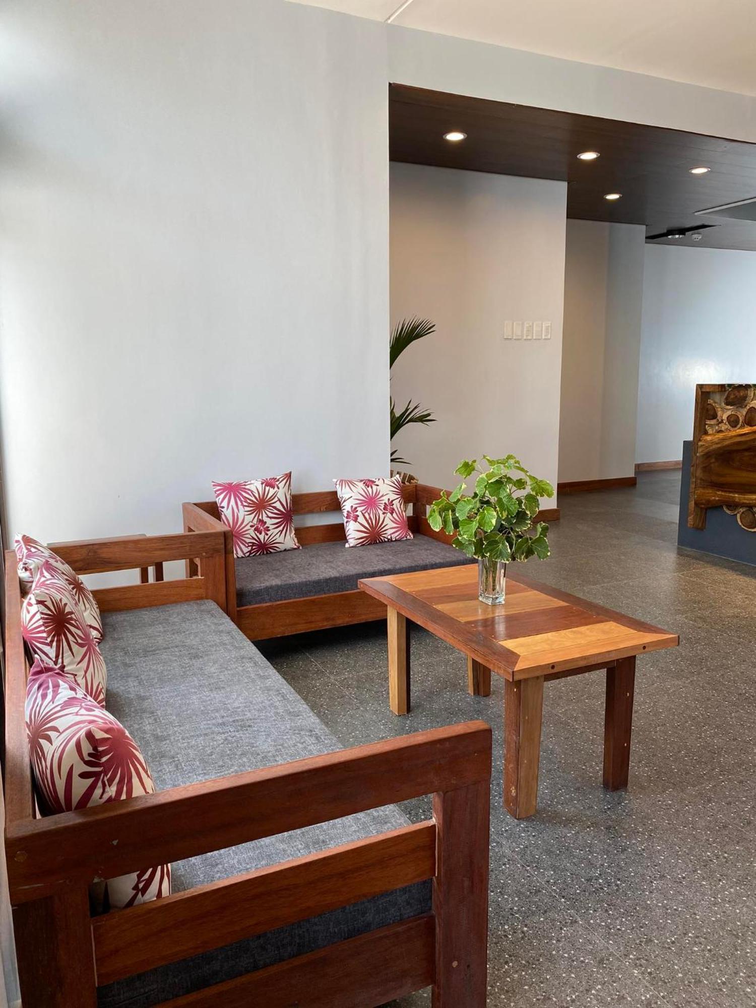 Acacia Garden Inn And Suites Корон Экстерьер фото