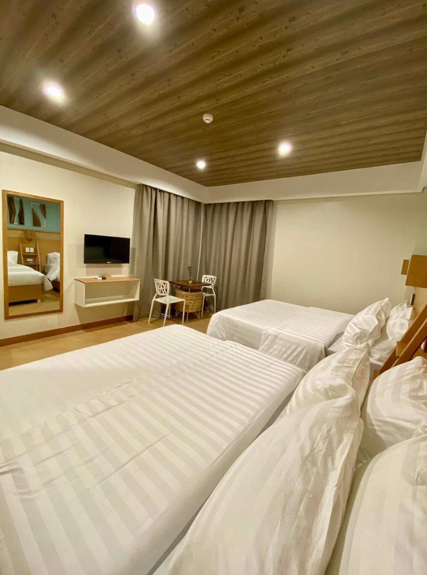 Acacia Garden Inn And Suites Корон Экстерьер фото