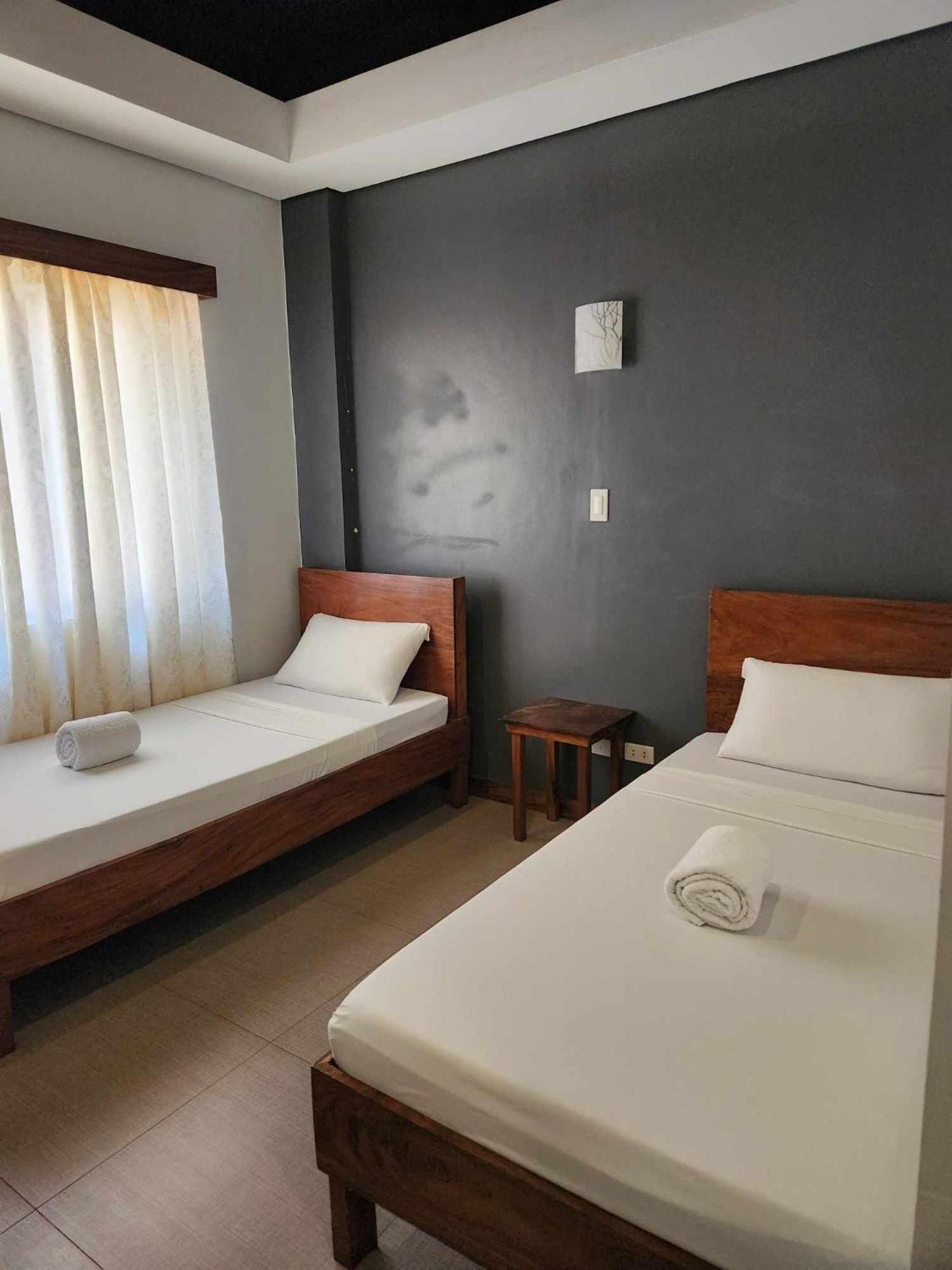 Acacia Garden Inn And Suites Корон Экстерьер фото