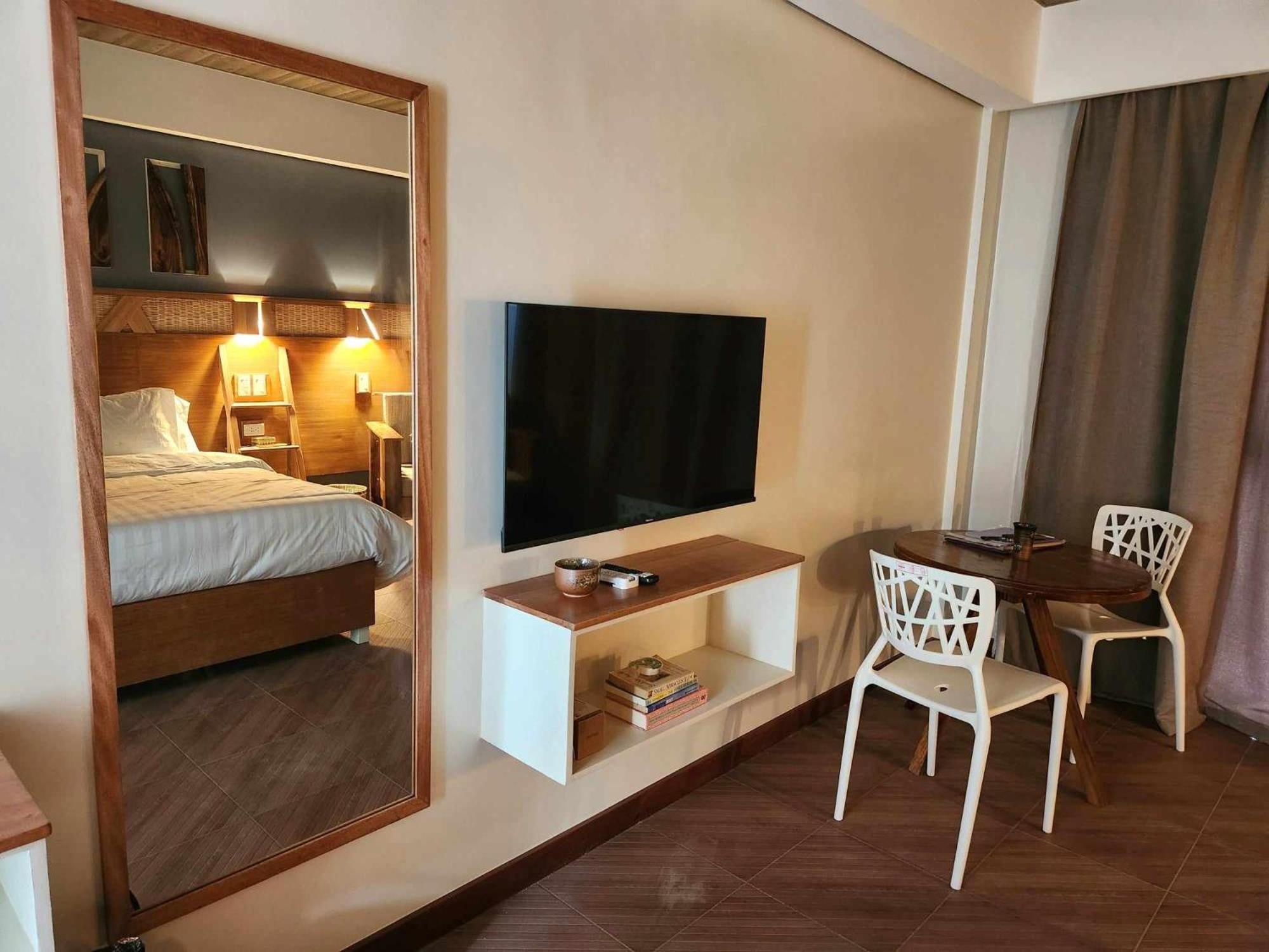 Acacia Garden Inn And Suites Корон Экстерьер фото